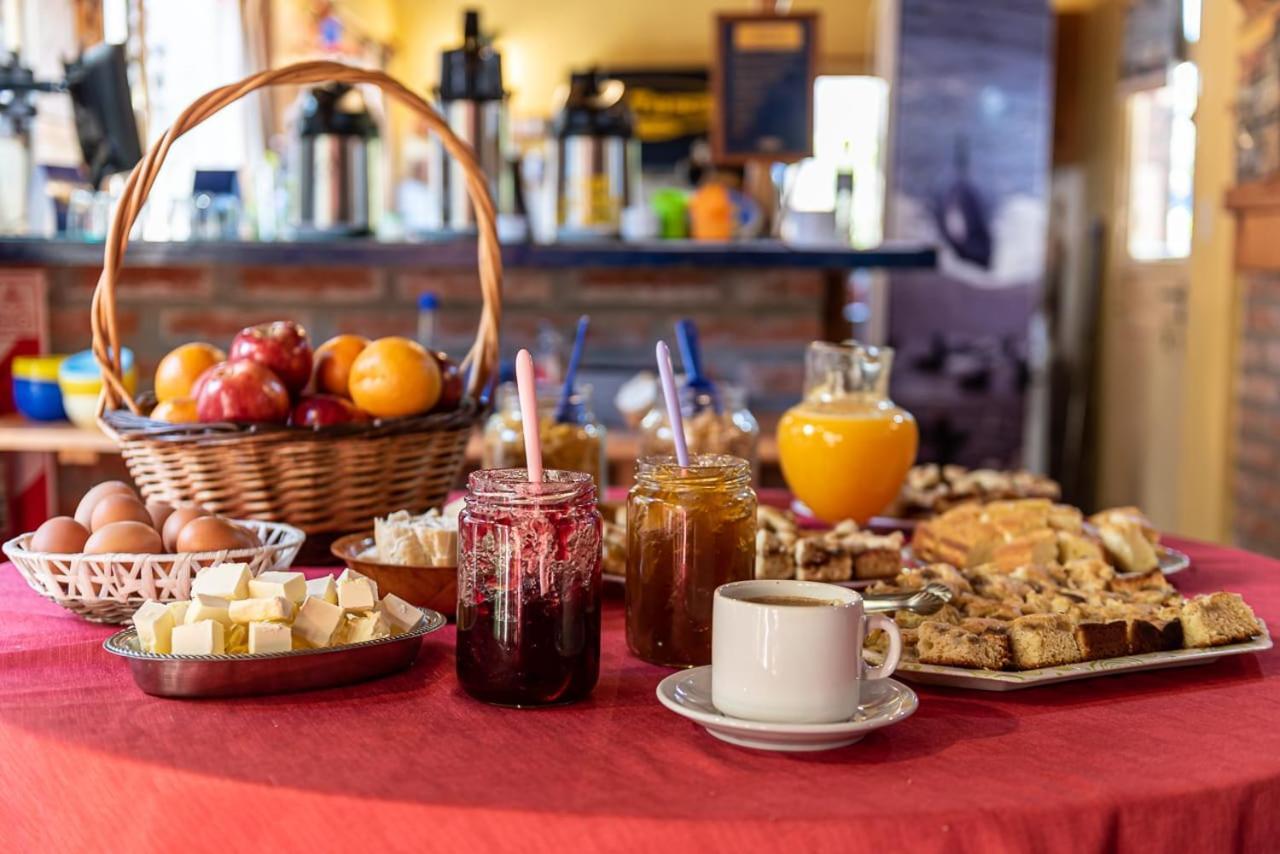 La Tosca Hostel Puerto Madryn Dış mekan fotoğraf